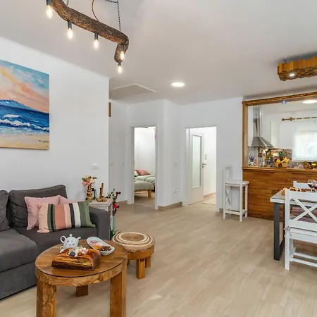 Chalet House Family Podhum