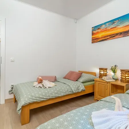 House Family Podhum Chalet *