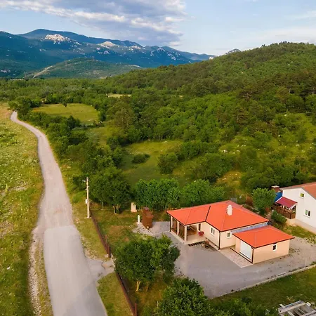 House Family Podhum Chalet