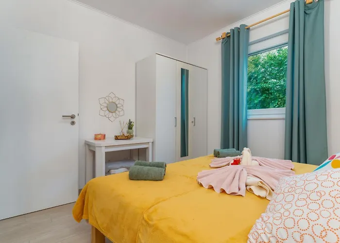 House Family Podhum Chalet *