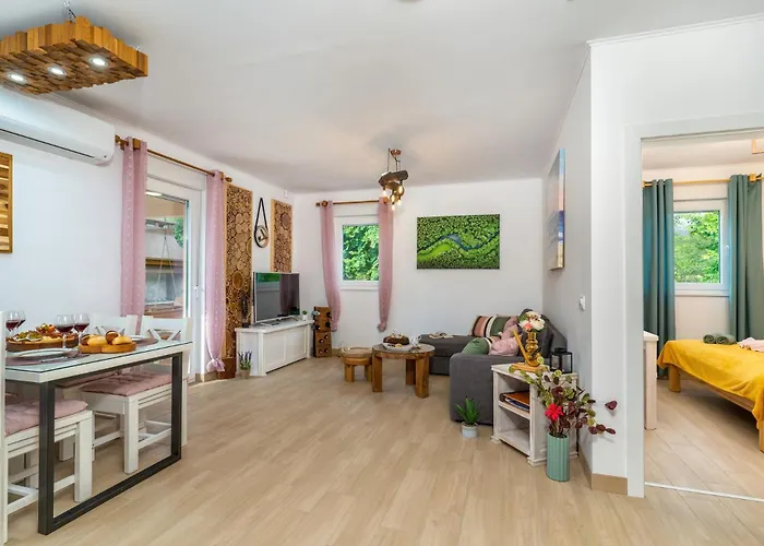 House Family Podhum *