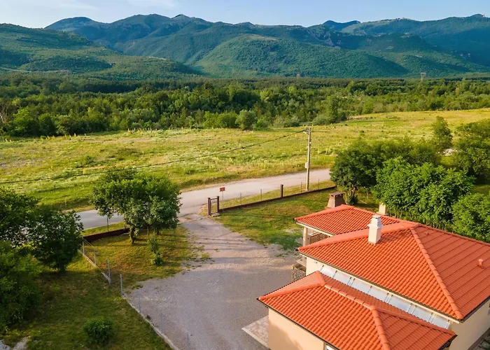 House Family Podhum *